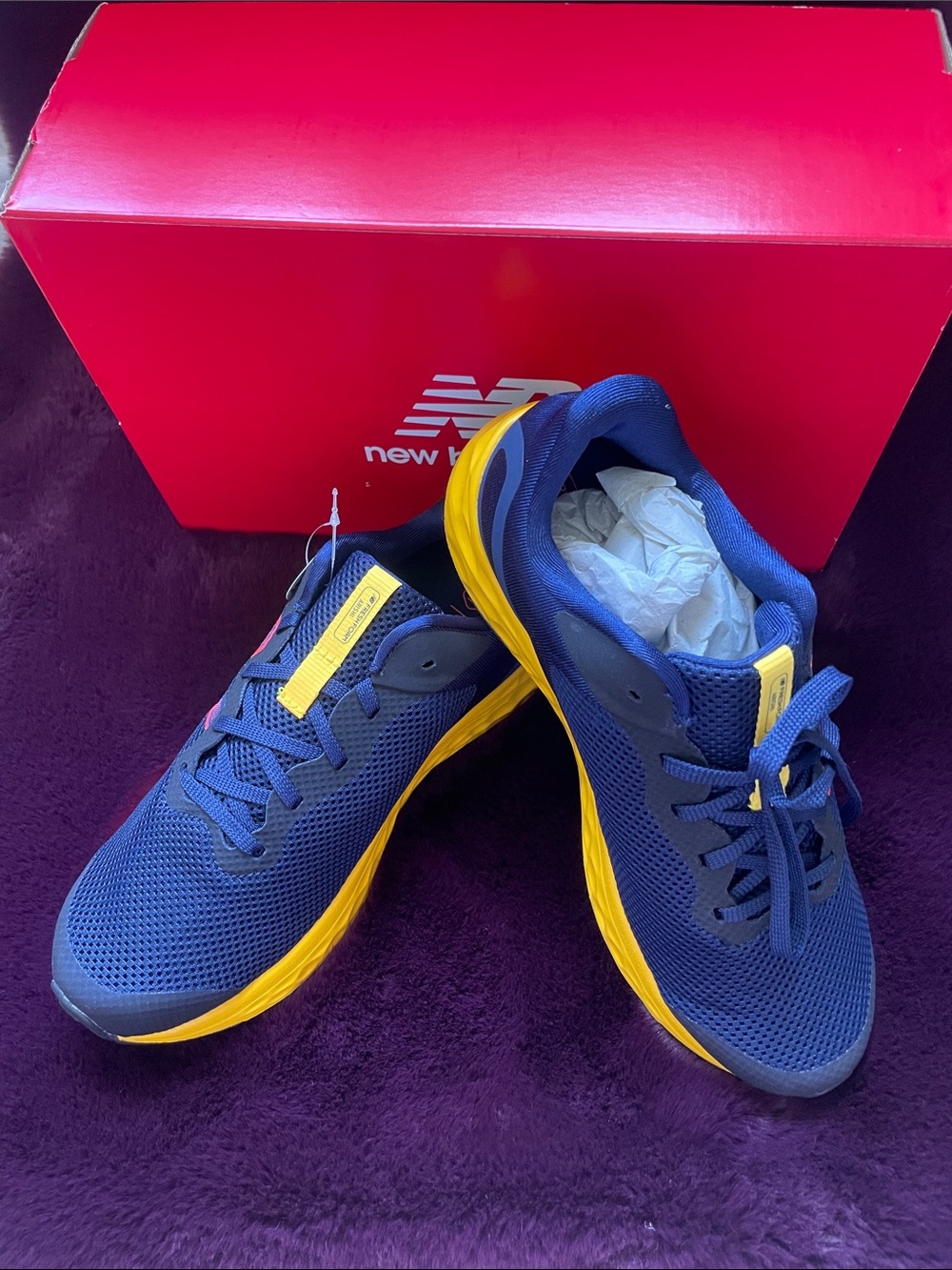BNWT New Balance Men's Navy and Yellow Athletic Running Sneakers